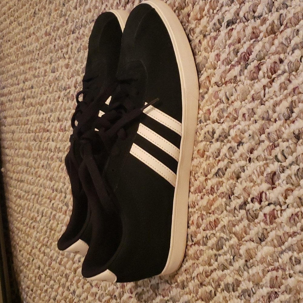 Adidas Low Top Sneakers